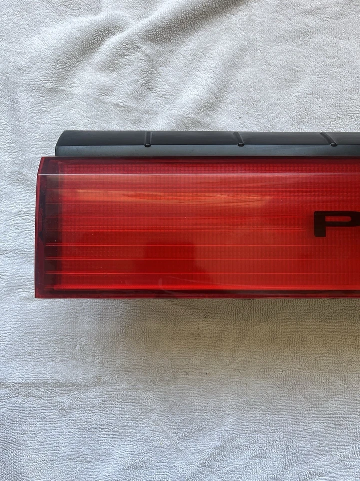 Luz trasera media trasera Honda Prelude 1990-1991 tercera generación/pieza OEM/Stanley Foto 2 de 4