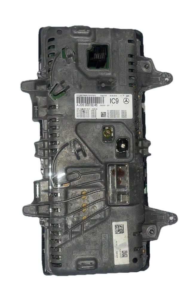 Экран дисплея кластера спидометра указателя 2020 Mercedes W205 C43 AMG от оригинального производителя - Изображение 2 из 2