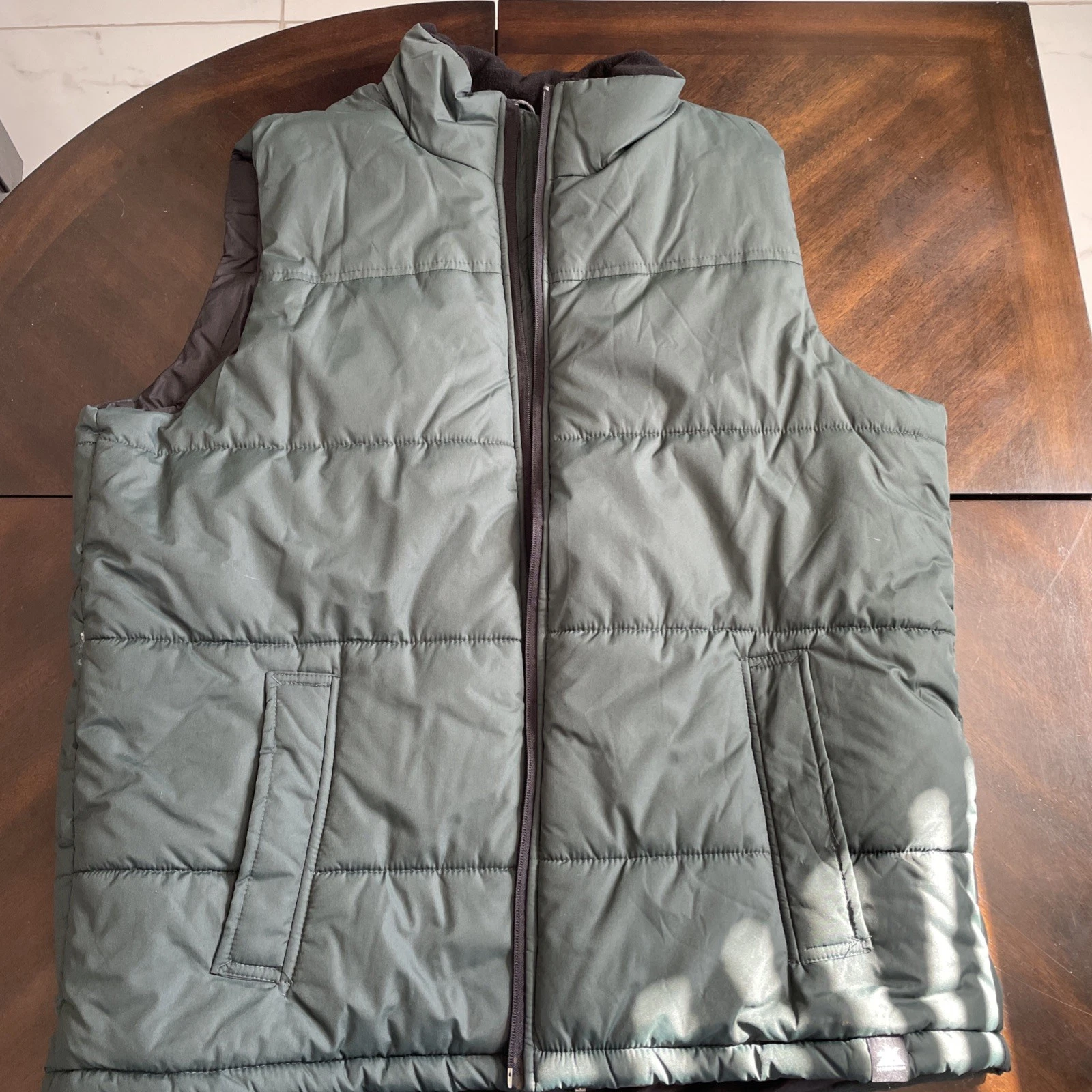 ZeroXposur Men’s Puffer Vest Size L Green Full Zip Insulated Outdoor