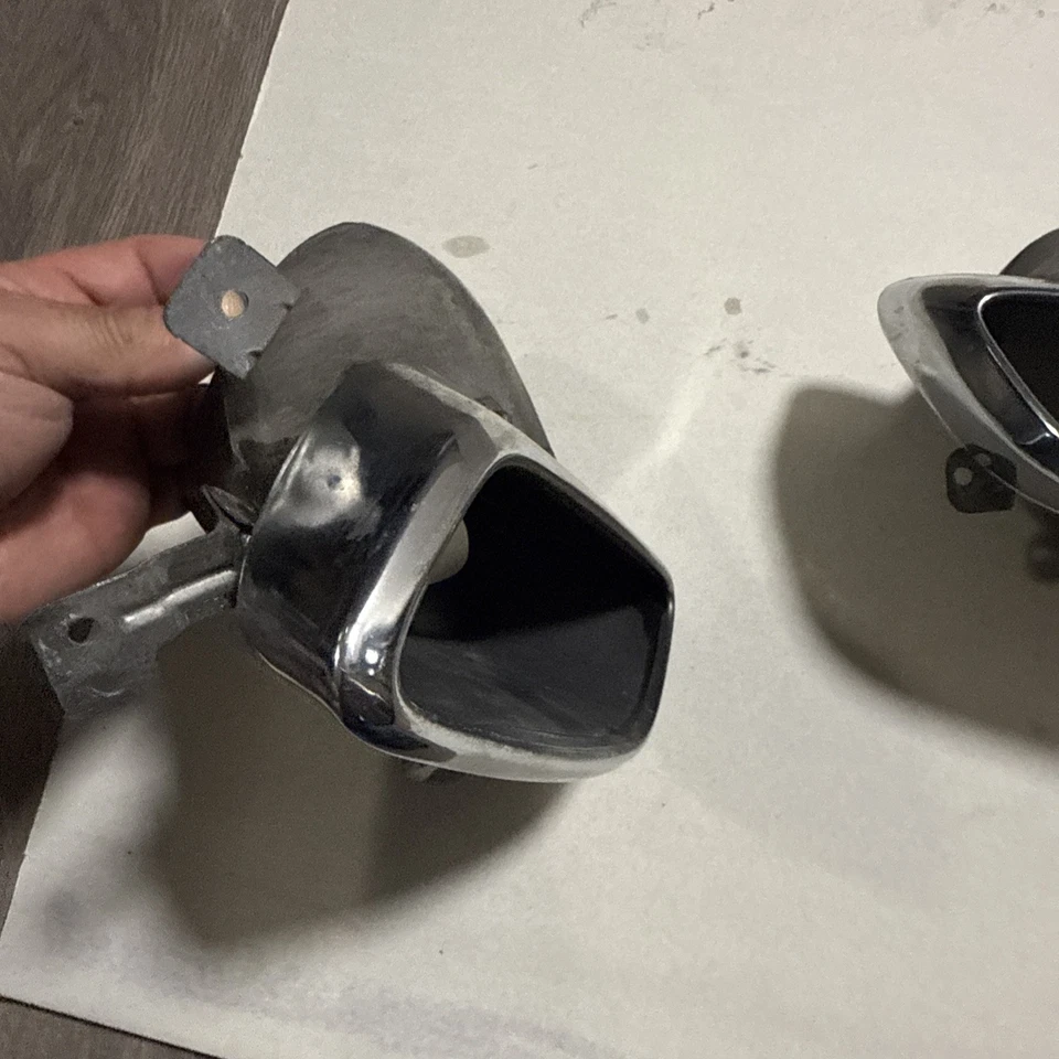 Dodge Charger 2015-2021 punta de escape del conductor trasero izquierdo cromada T1693 PS Foto 3 de 4