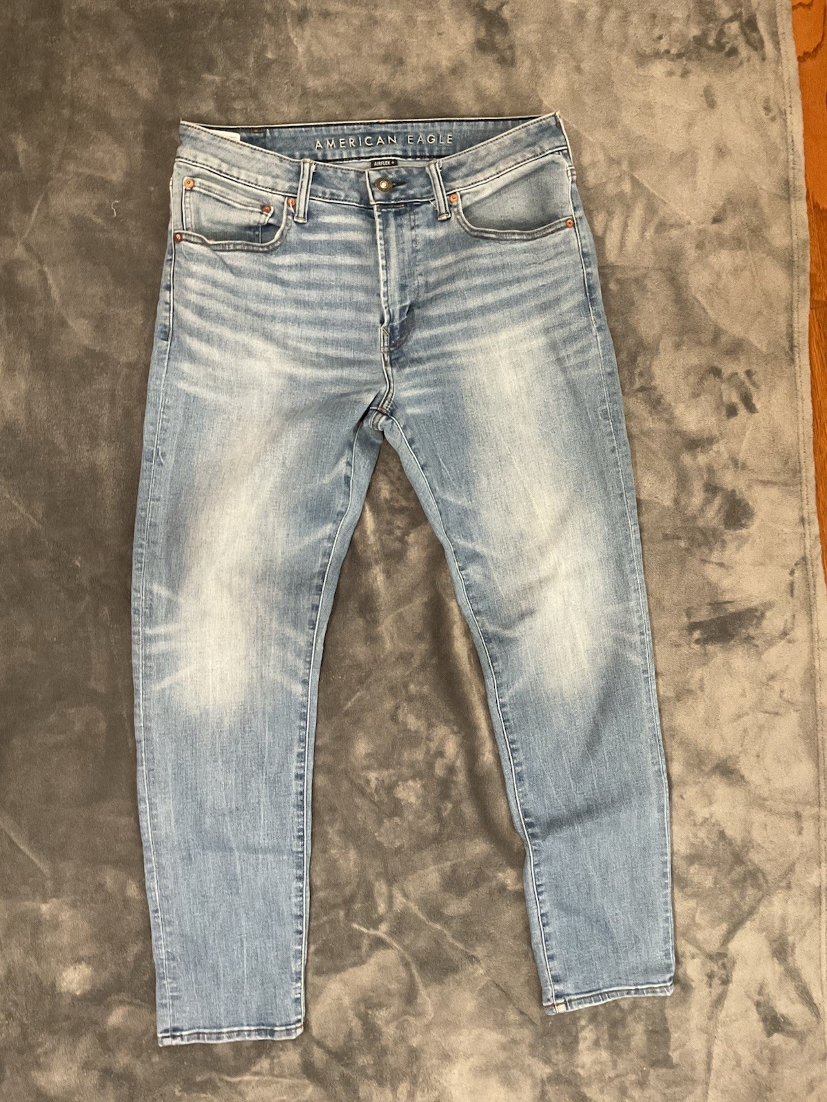&rsquo;s 34x32 Light Wash Stretch Denim