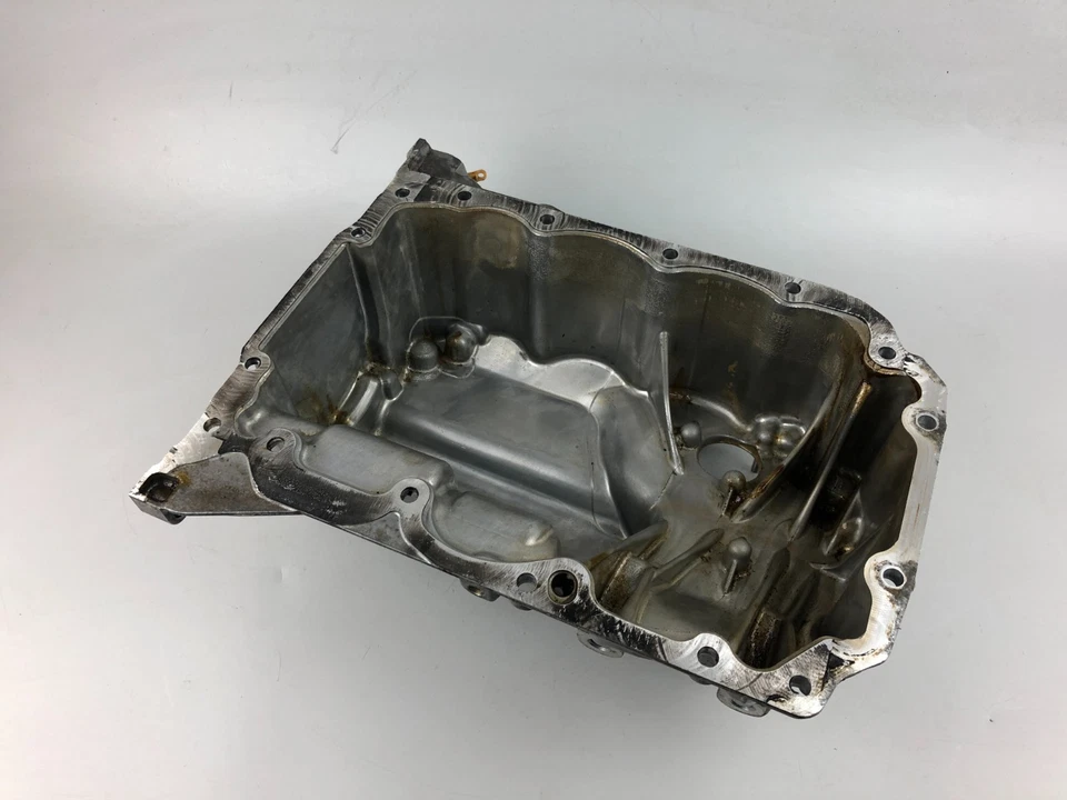 Mini Countryman F60 Lower Engine Motor Oil Pan Sump Cover 139920 10 GD01782 Foto 4 de 4