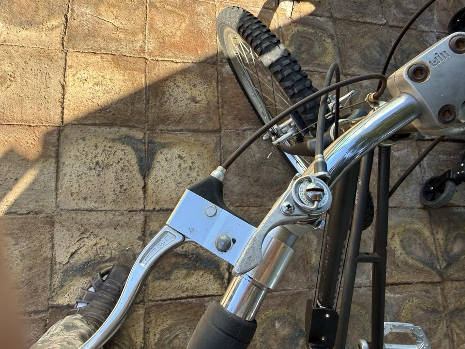 Mountain bike vintage Nishiki fabricada pela Norfolk. Feito no Japão - Imagem 4 de 4