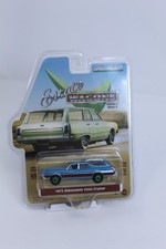 Greenlight Estate Wagons 1972 Oldsmobile Vista Cruiser Green Machine Chase