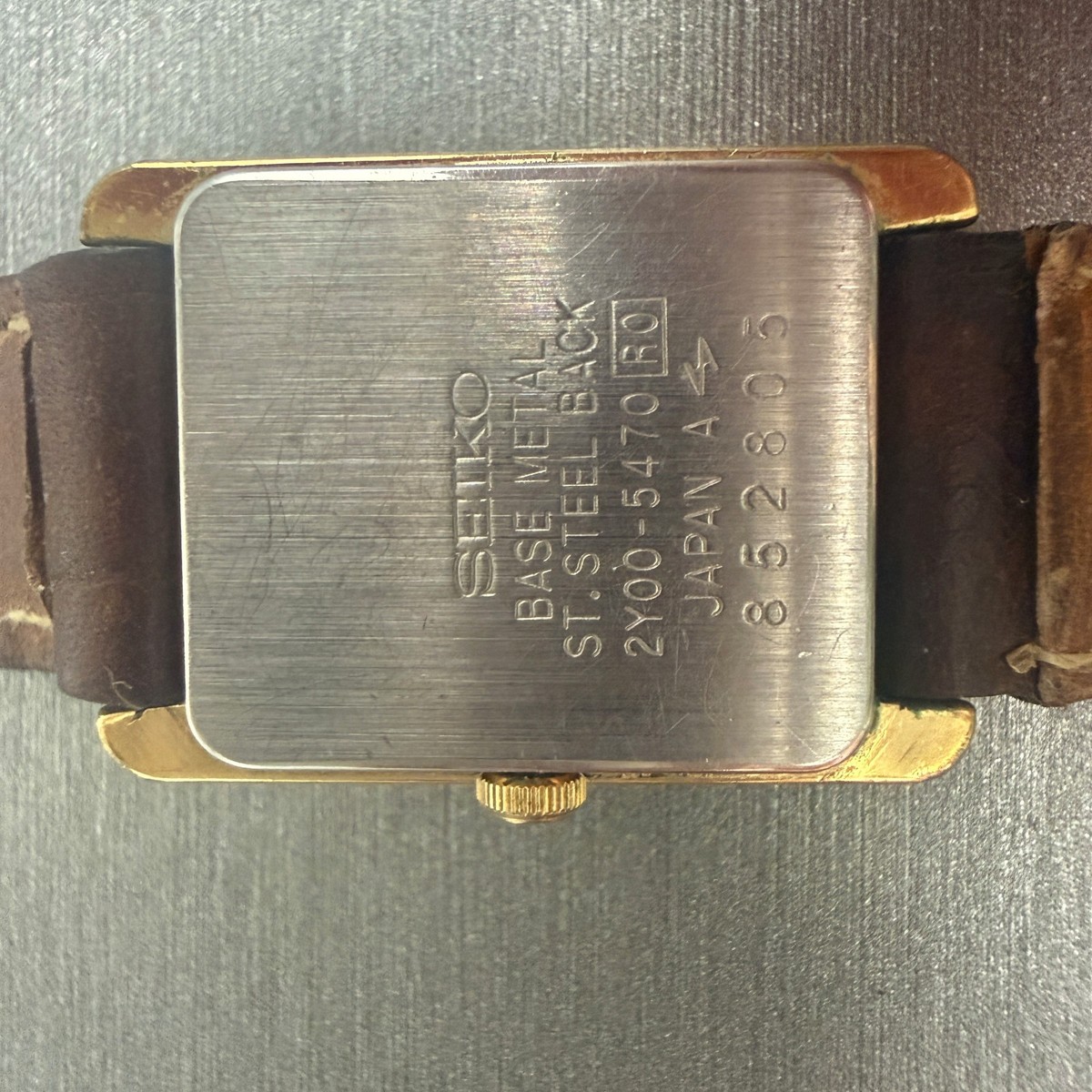 Seiko Tank Watch Women 18mm White Dial Gold Tone Rectangle 2Y00
