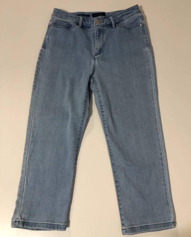 Charter Club Womens Denim Jeans Light Blue Bristol Capri  Casual Sz 4P - Image 3 of 4