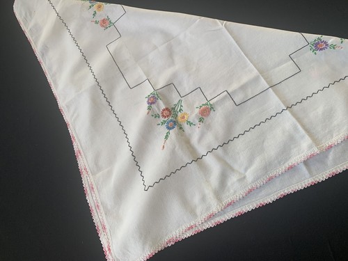 Vintage White Tablecloth With Hand Embroidery Flowers & Crochet Pink Trim - Picture 5 of 5