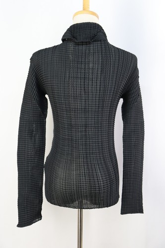 ISSEY MIYAKE Black Pleats Jacket 106 4575 - Picture 6 of 6