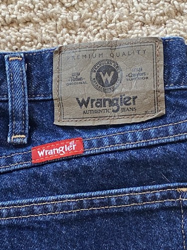 Authentic Wrangler dark demin mens 