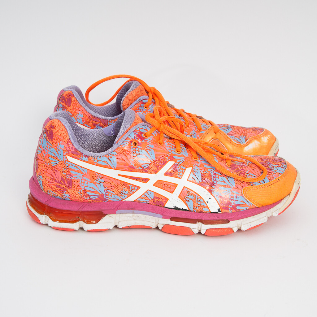 asics professional 14