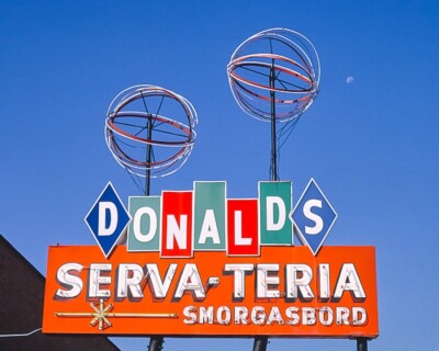 8x10 Vintage photo of Donald's Serva-Teria in Pratt, KS.  Free Shipping!!