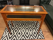 Display Case with Lifting Lid and Working Lock Free Standing Display Cabinet