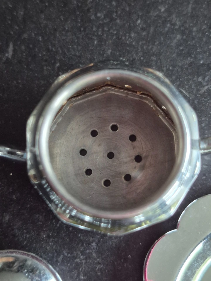 Vintage Metal Teapot Shaped Loose Tea Leaf Infuser with Chain & Base Tray - Image 4 of 4