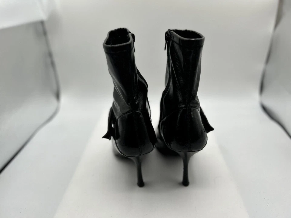 Женские мотоботы BCBGirls размер 9B тройные черные лакированная кожа на молнии с заостренным носком - Изображение 3 из 4