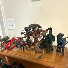 Product Image: Vintage Kenner  Action Figure’s  Alien vs Predator  Lot Mixed 1990 10 Plus