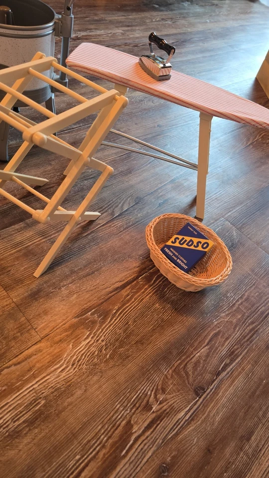 JUEGO DE LAVANDERÍA KIT LAVADO American Girl - Lavado, Tabla de planchar, Estante de secado Foto 2 de 4