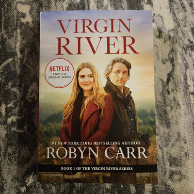 Virgin River : A Novel by Robyn Carr (2021, Mass Market)