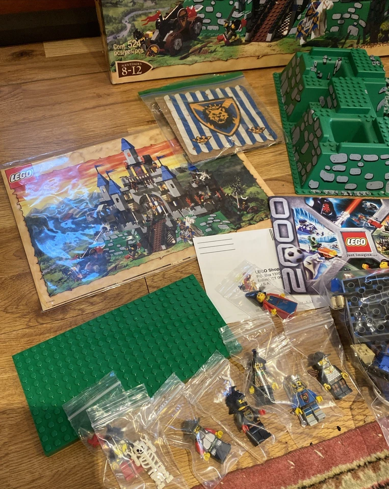 LEGO 6091 King Leo's Castle complete w/box manual & Mini Figures Rare EXC - Image 2 of 4