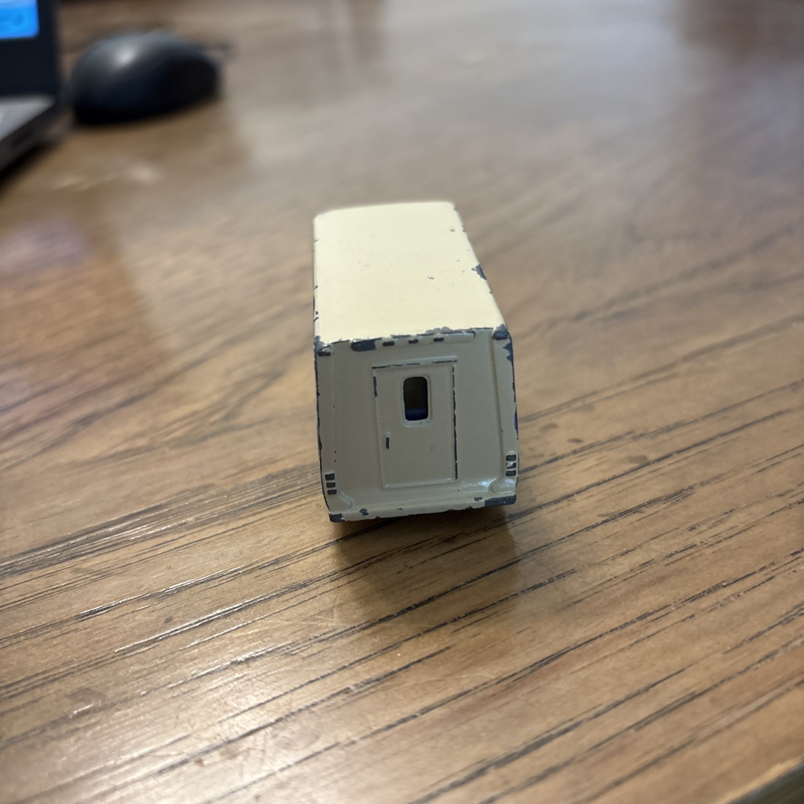 Picture 4 of 6