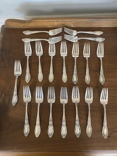 19 TOWLE KING RICHARD STERLING SILVER SALAD FORKS 6 1/2" 922 Grams