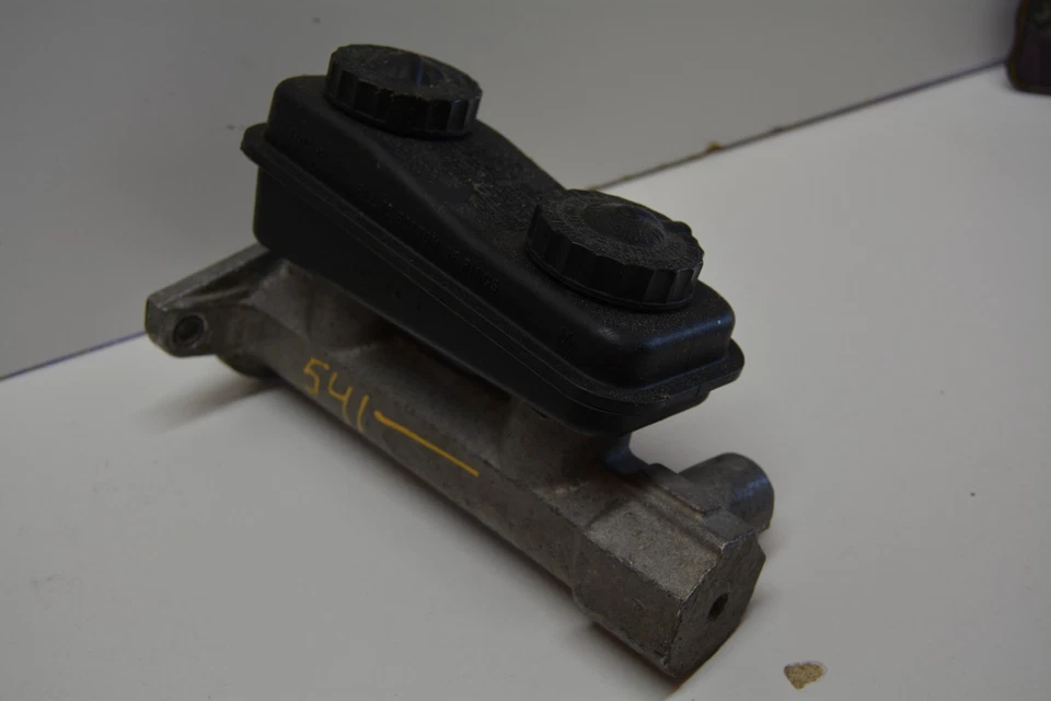 1987-1996 DODGE DAKOTA BRAKE MASTER CYLINDER W/ RESERVOIR OEM, 541-00821 - Image 3 of 4