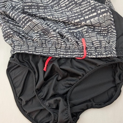 Nike | Dri-FIT Abstract Print Tempo Running Shorts | Size Small - Picture 4 of 10