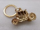 Buckingham Palace Carriage Keychain 3D Detailed Embossed Gold Tone Key Ring — photo 2