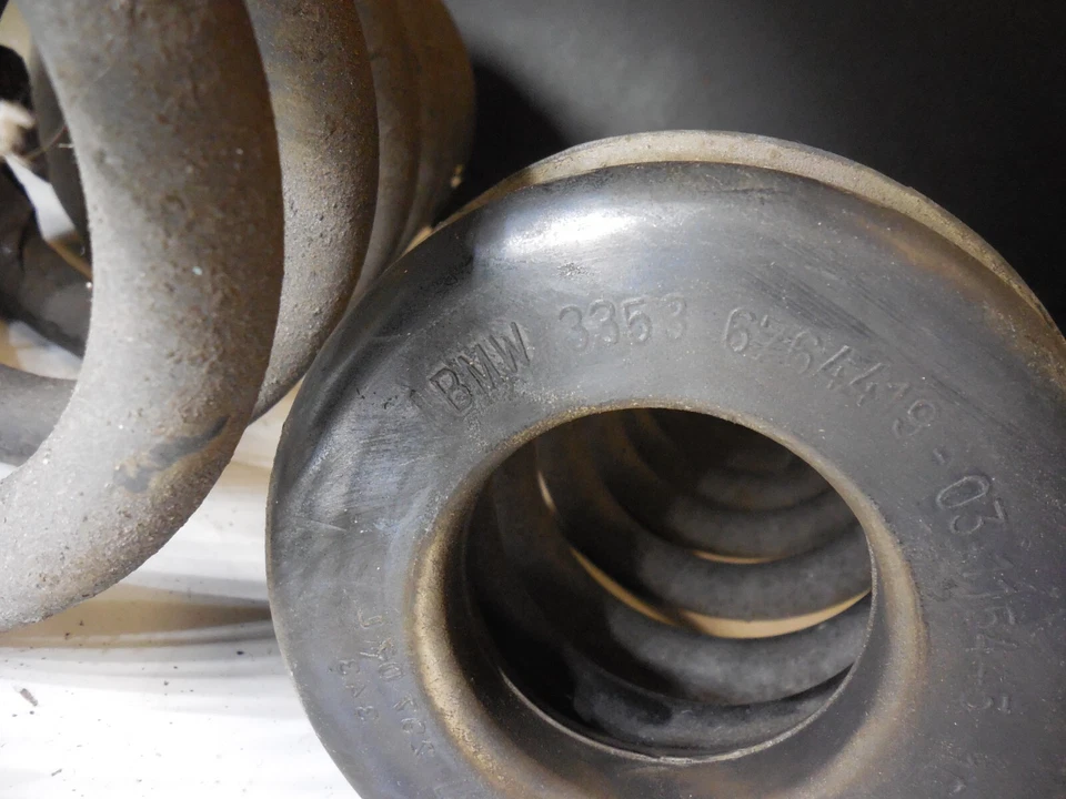 Par de muelles helicoidales traseros C4 6964419 06-11 BMW 325i 328i 330i Foto 3 de 4