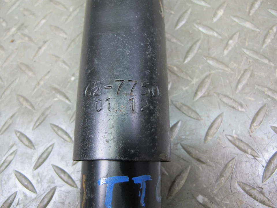 🥇75-82 JUEGO DE 2 AMORTIGUADORES DE PUNTAL TRASERO IZQUIERDO Y DERECHO TRIUMPH TR7 OEM Foto 3 de 4