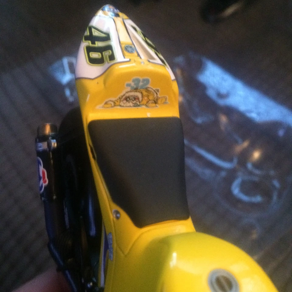 MINICHAMPS 122 063046 YAMAHA YZR-M1  Code 3 French Gp conversion - Image 2 of 4