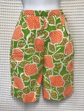 Vintage 1960s XS/Small Bermuda Shorts Green Bold Graphic Print Cotton Retro Mod