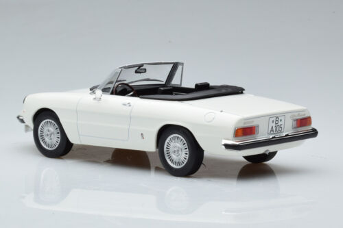 187882 Alfa Romeo 2000 Spider White Norev 1/18 - Picture 6 of 7