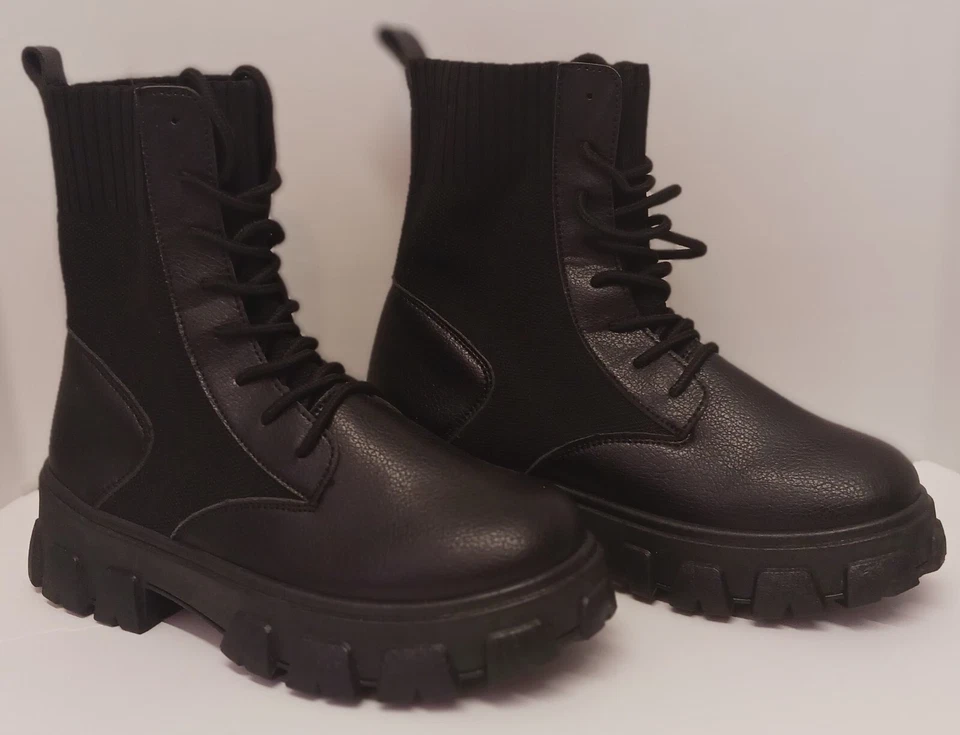 Nueva bota de combate Charlotte Russe para mujer negra con cordones plataforma al tobillo talla 9 Foto 2 de 4