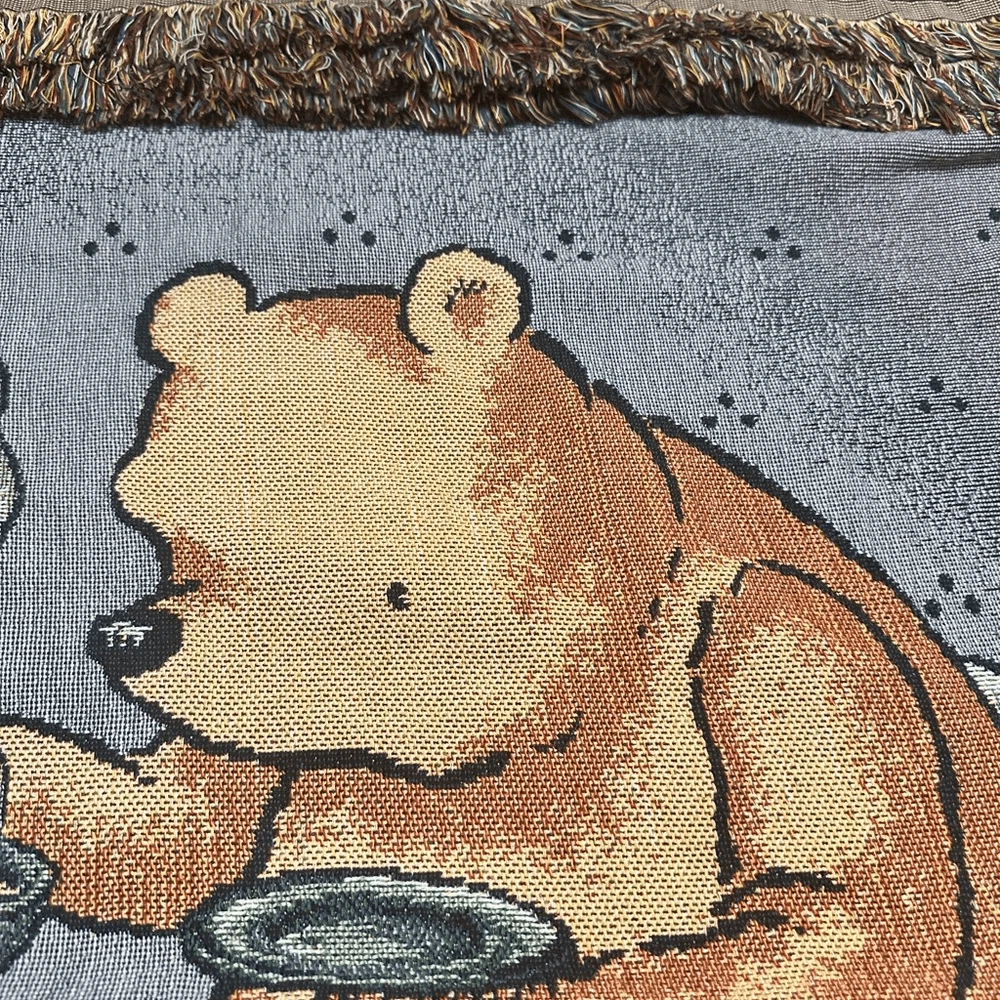 Disney Classic Winnie the Pooh & Piglet Throw woven Blanket
