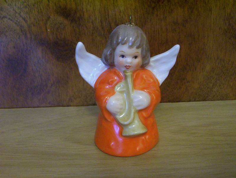 Goebel 1985 Angel Bell Annual Christmas Tree Ornament W/ Trumpet Orange (No Box)