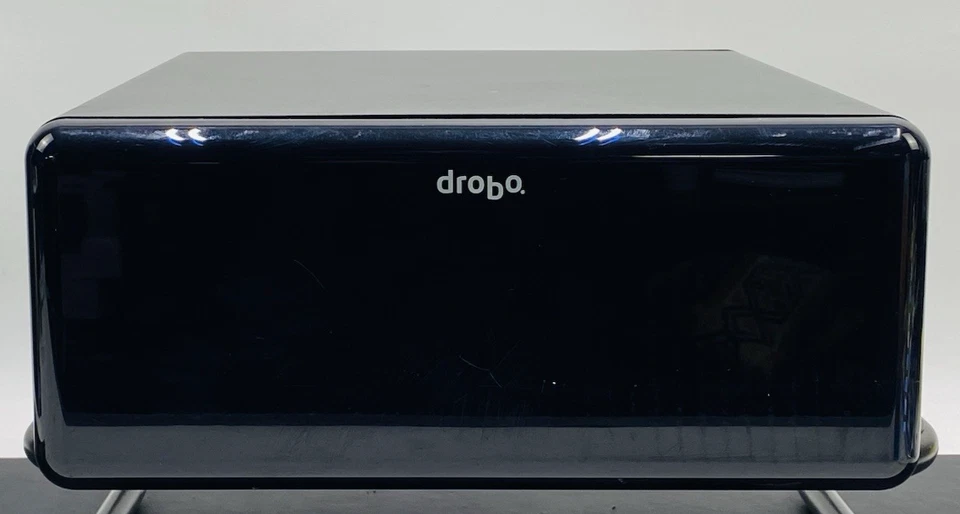 Arreglo de almacenamiento DroboPro DRPR1-A - 8 bahías iSCSI/USB - 8 unidades de 1 TB Foto 2 de 4