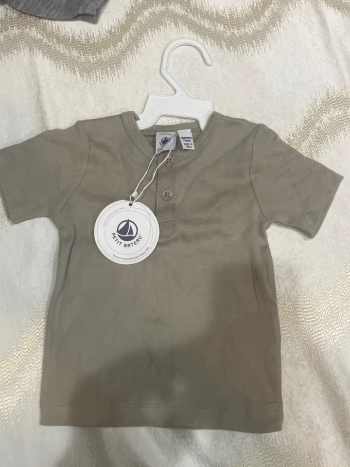 Camiseta para bebé niño 12 meses en estado nuevo  Foto 3 de 4
