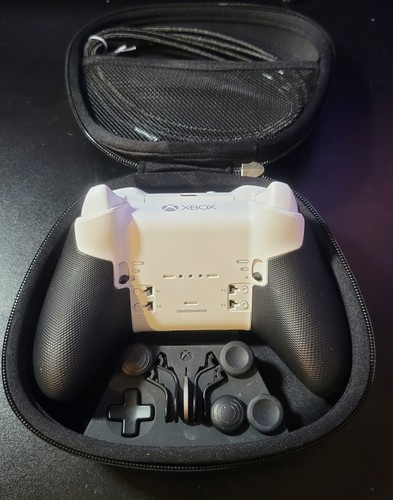 Custom XBOX Elite Series 2 Controller W/ Hall Effect Joysticks - Picture 2 of 4