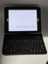 Apple iPad 2 A1395 16GB, Wi-Fi, 9.7" Factory Reset With Case And Keyboard Bundle