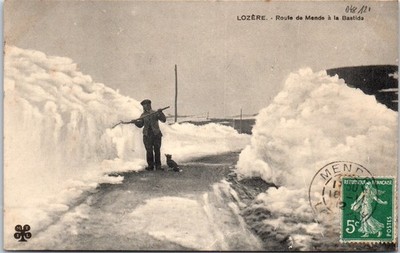 48 En Lozere, la ronde de Mende a la bastide l'hiver