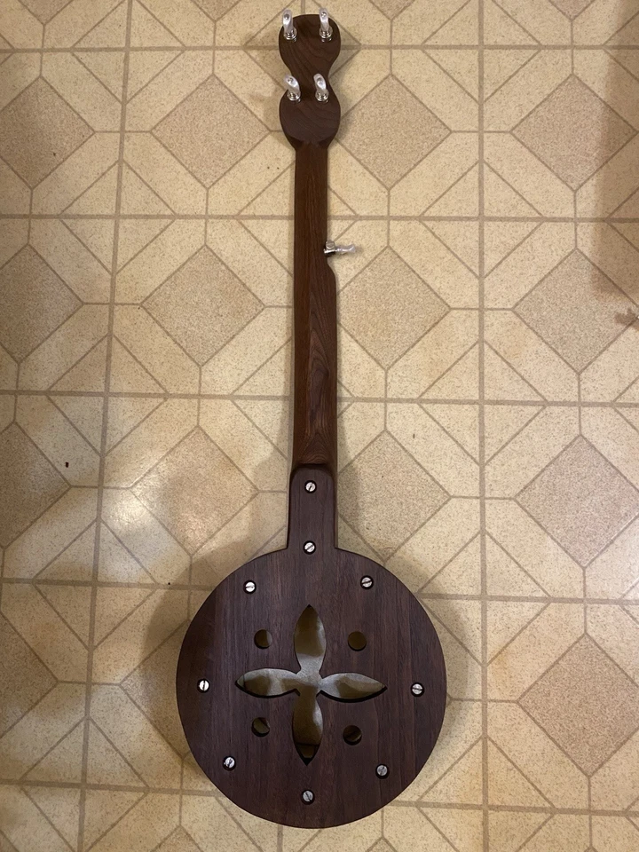 Fretless Mountain Banjo, Walnut, New, Gotoh Tuners, Christmas special! - Image 4 of 4