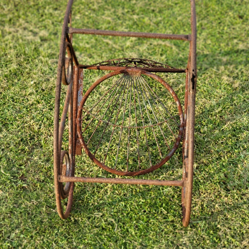 Vintage Wrought Iron Metal Green Rocking Chair Patio Furniture Rocker - Image 4 of 4
