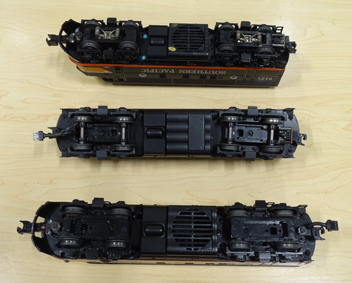 SOUTHERN PACIFIC F-3 ABA DIESEL ENGINE SET RAILKING MTH 30-2994-1 / FEDEX FS - Picture 8 of 23