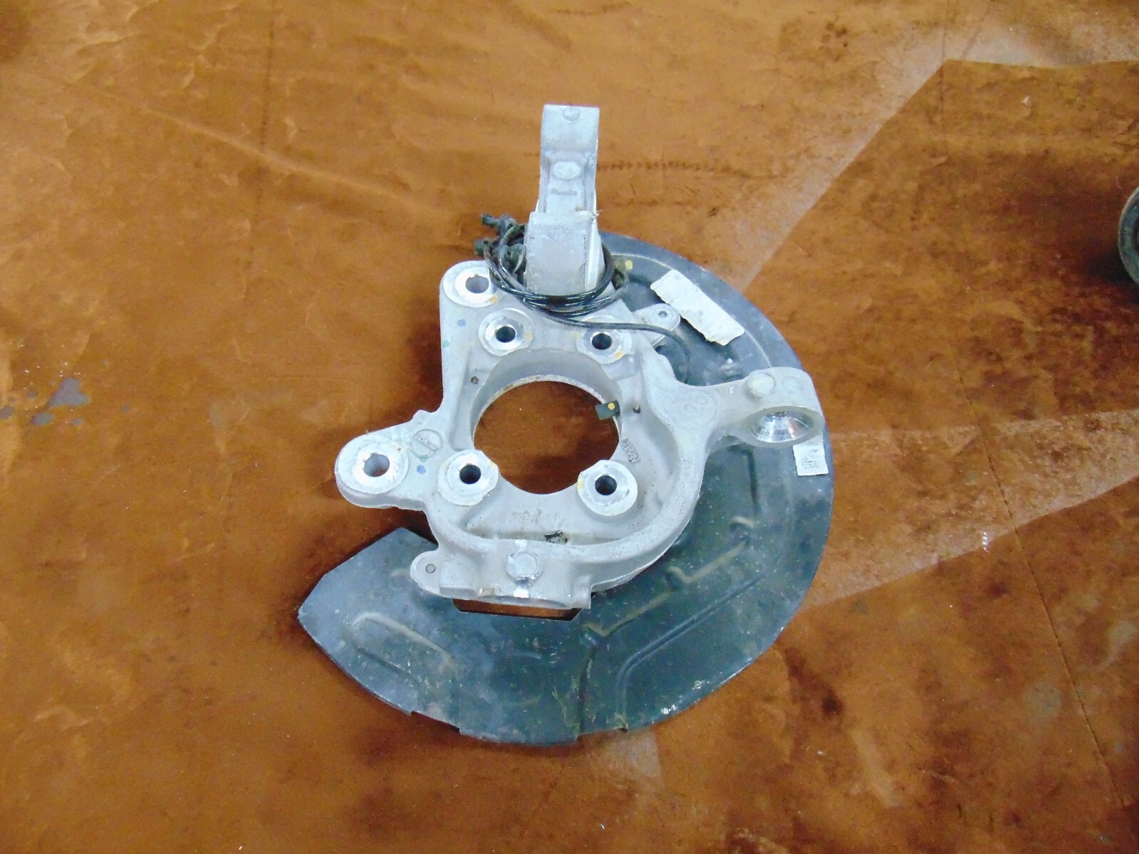 20142019 Ford Taurus Spindle Knuckle Front Hub Passenger Right OEM DE933K170A eBay