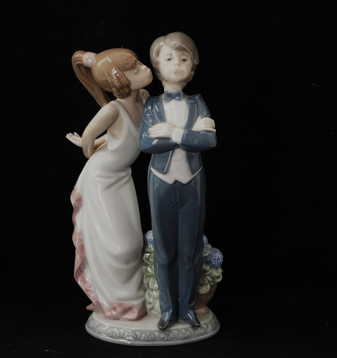 Lladro Figurine #5555 Let's Make Up | eBay