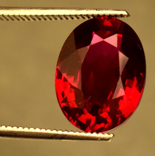 7.90 t MOZAMBIQE Certified Red Ruby Glass Filled OVAL Cut Loose Gemstone - Picture 4 of 5