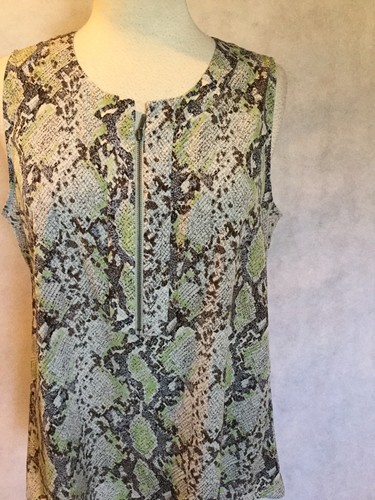 DONNA DEGAN SLEEVELESS SNAKE PRINT (GREEN) BLOUSE WITH ZIPPER SIZE 12 - Picture 2 of 5