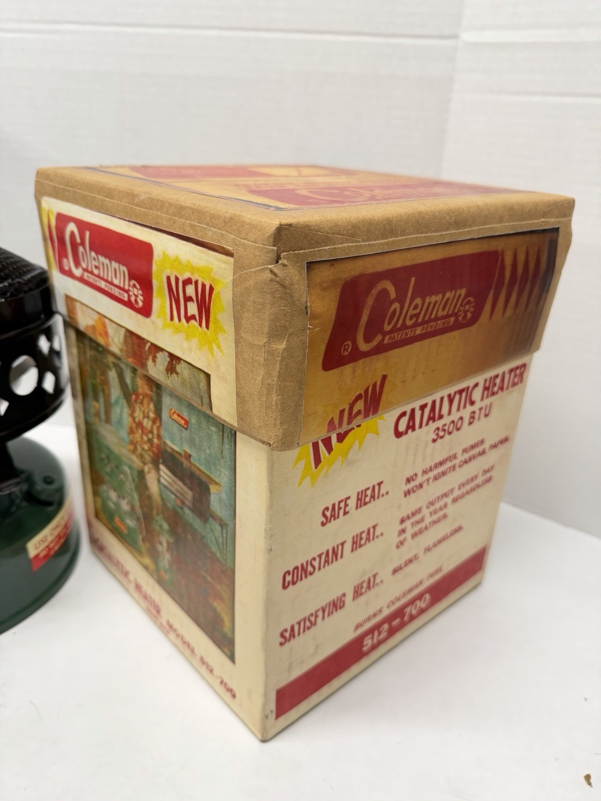 MINT 4-1966 Coleman Catalytic Heater 512-700 3500 BTU Original Box Black Grill