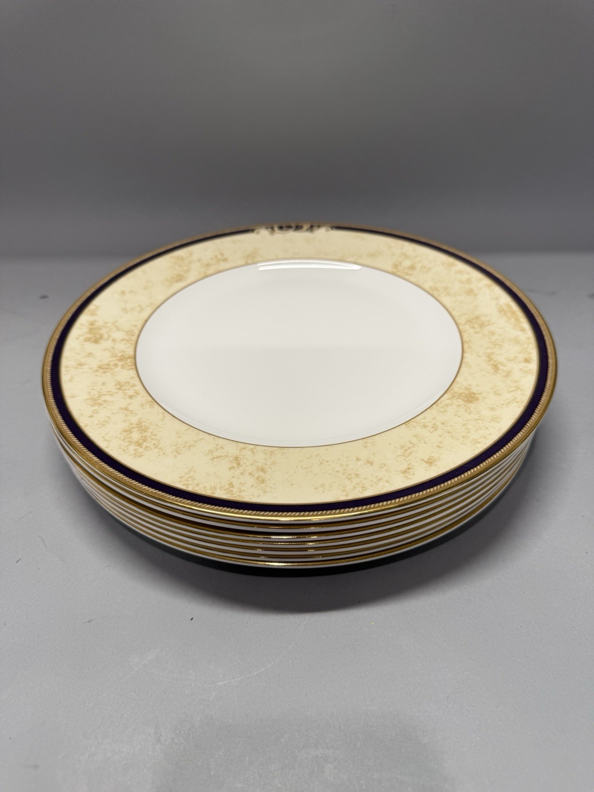 Set of 7 Wedgwood Cornucopia Bone China Dinner Plates 10.7” England