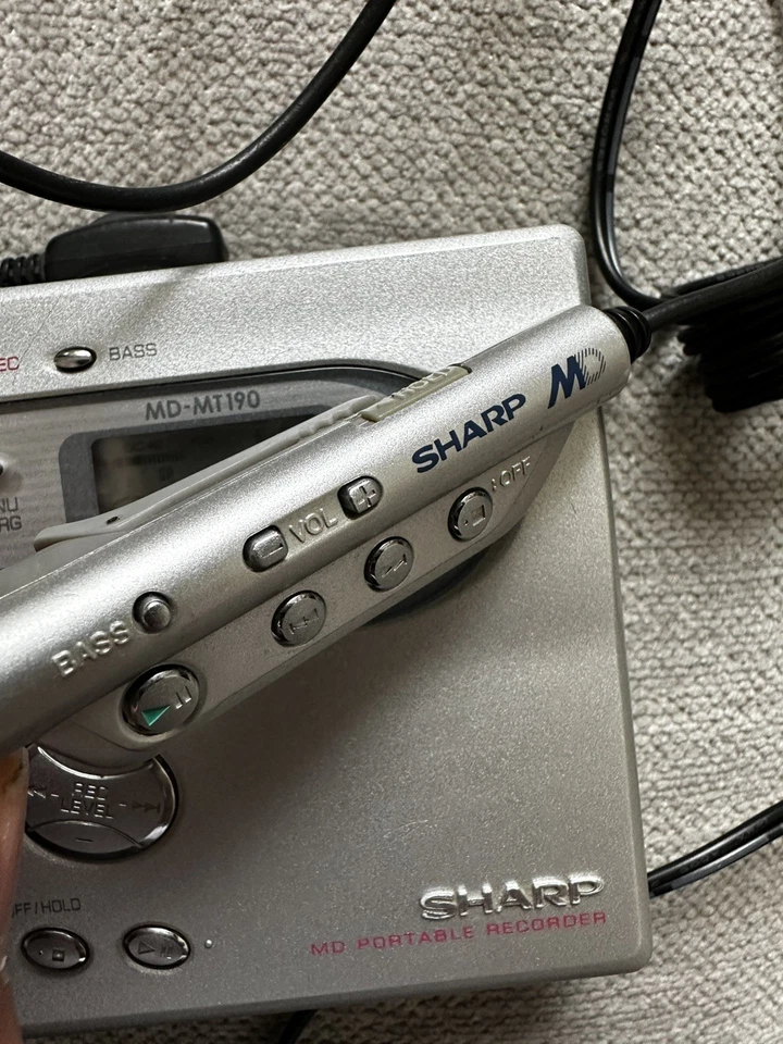 Sharp MD-MT190H(S) Minidisc Walkman Portable Recorder mit Remote - Bild 4 von 4